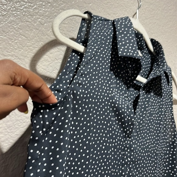 Ann Taylor LOFT anchor print Sleeveless Blouse V Neck Career Business Size XS - Picture 6 of 8